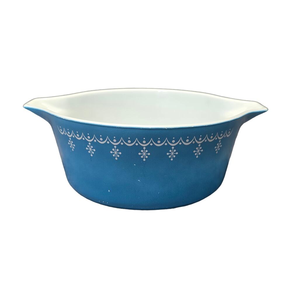 Vintage Pyrex Blue Snowflake Garland Cinderella Mixing Bowl 475-B 2 1/2 QT.